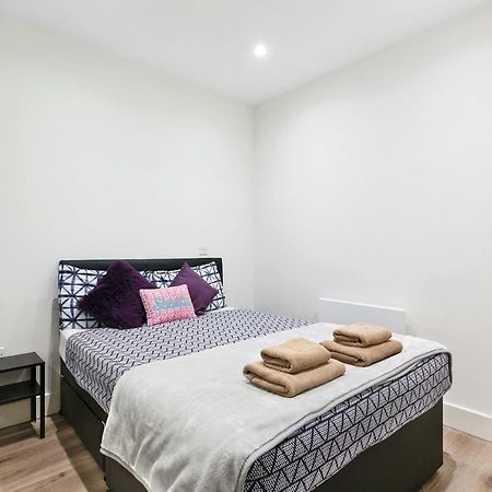 Mondial Apartments At Heathrow Harmondsworth Dış mekan fotoğraf