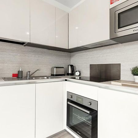 Mondial Apartments At Heathrow Harmondsworth Dış mekan fotoğraf