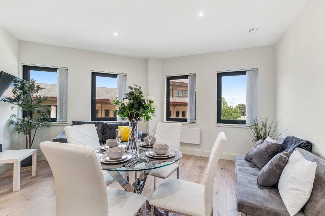 Mondial Apartments At Heathrow Harmondsworth Dış mekan fotoğraf