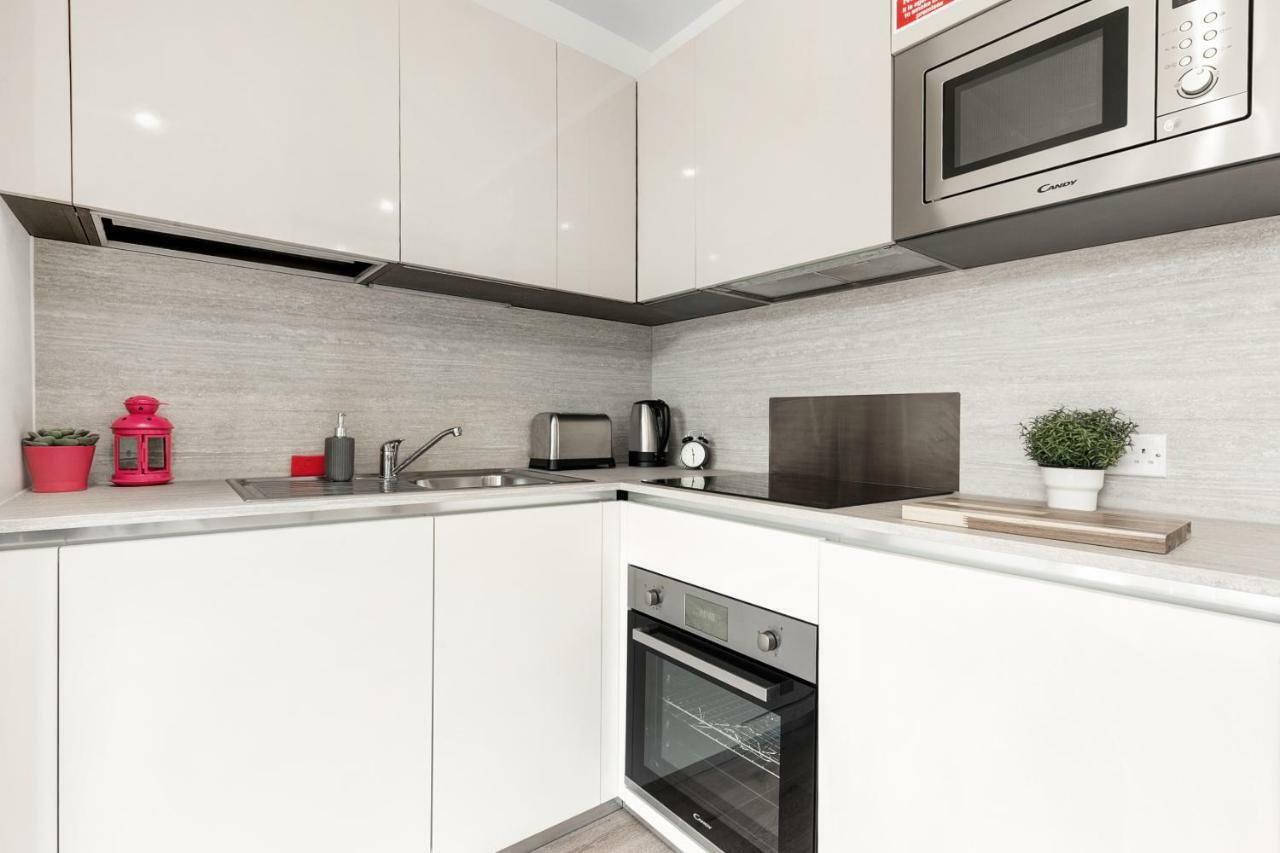 Mondial Apartments At Heathrow Harmondsworth Dış mekan fotoğraf