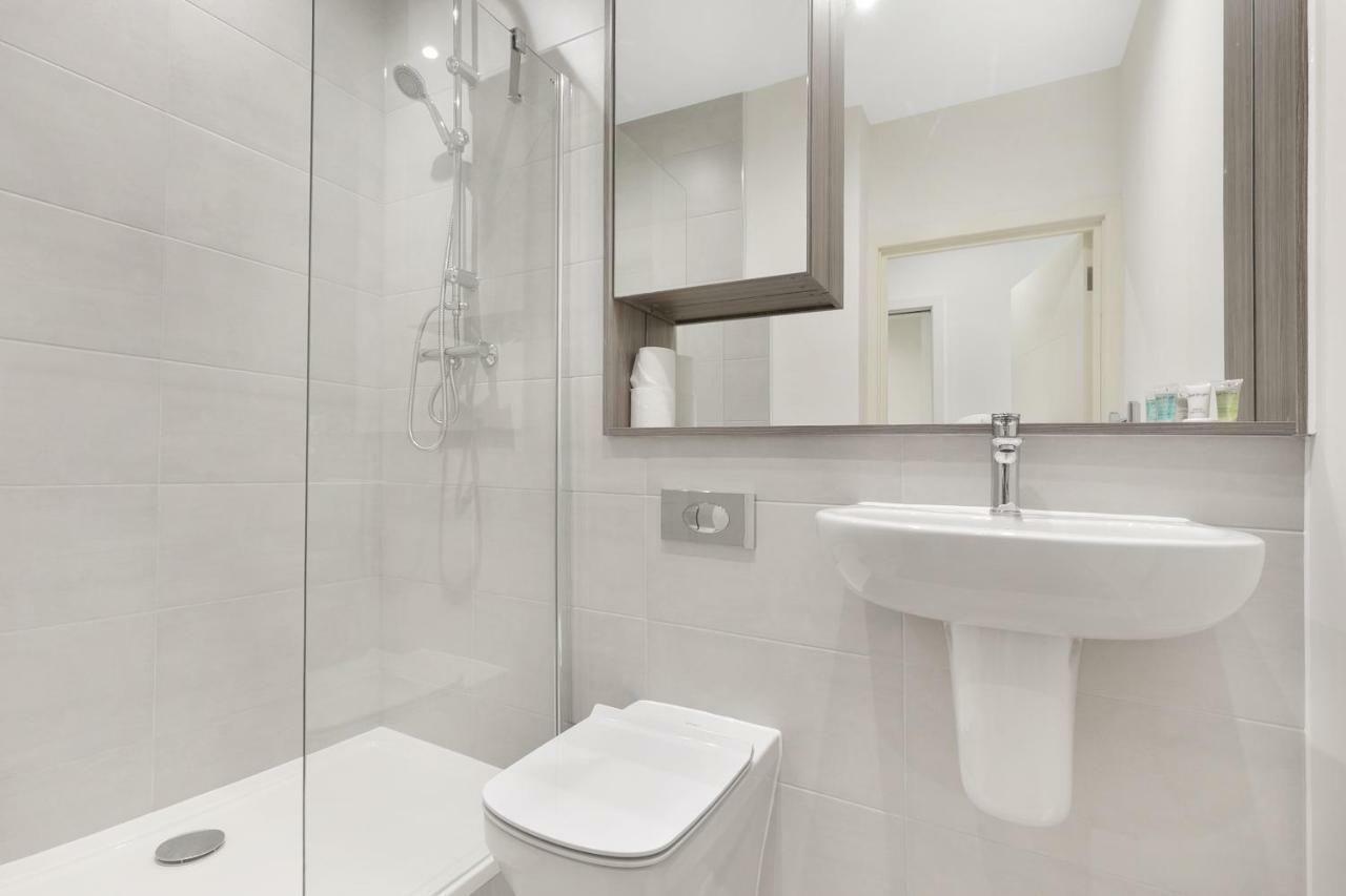 Mondial Apartments At Heathrow Harmondsworth Dış mekan fotoğraf