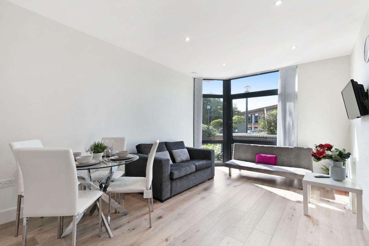 Mondial Apartments At Heathrow Harmondsworth Dış mekan fotoğraf