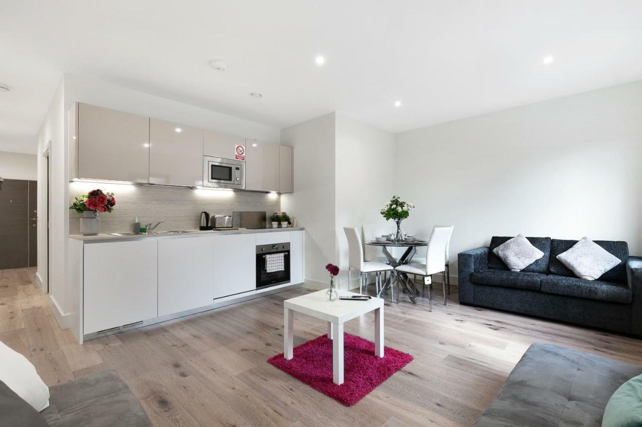 Mondial Apartments At Heathrow Harmondsworth Dış mekan fotoğraf