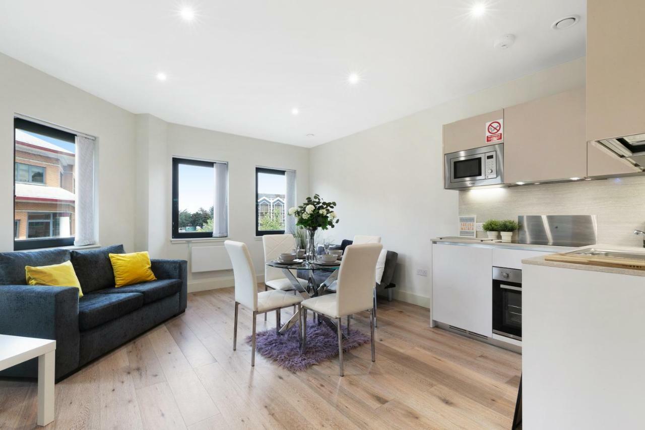 Mondial Apartments At Heathrow Harmondsworth Dış mekan fotoğraf