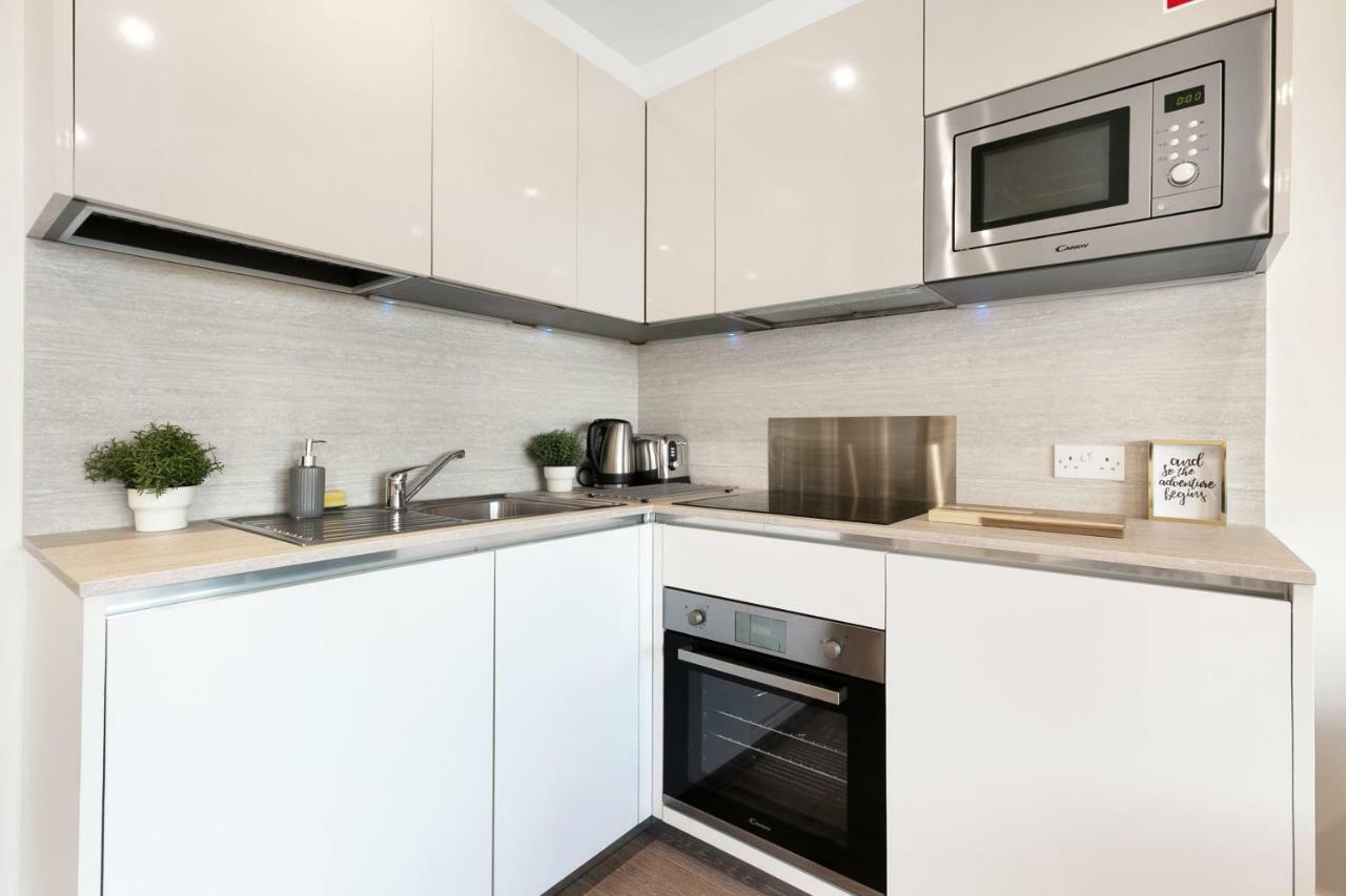 Mondial Apartments At Heathrow Harmondsworth Dış mekan fotoğraf