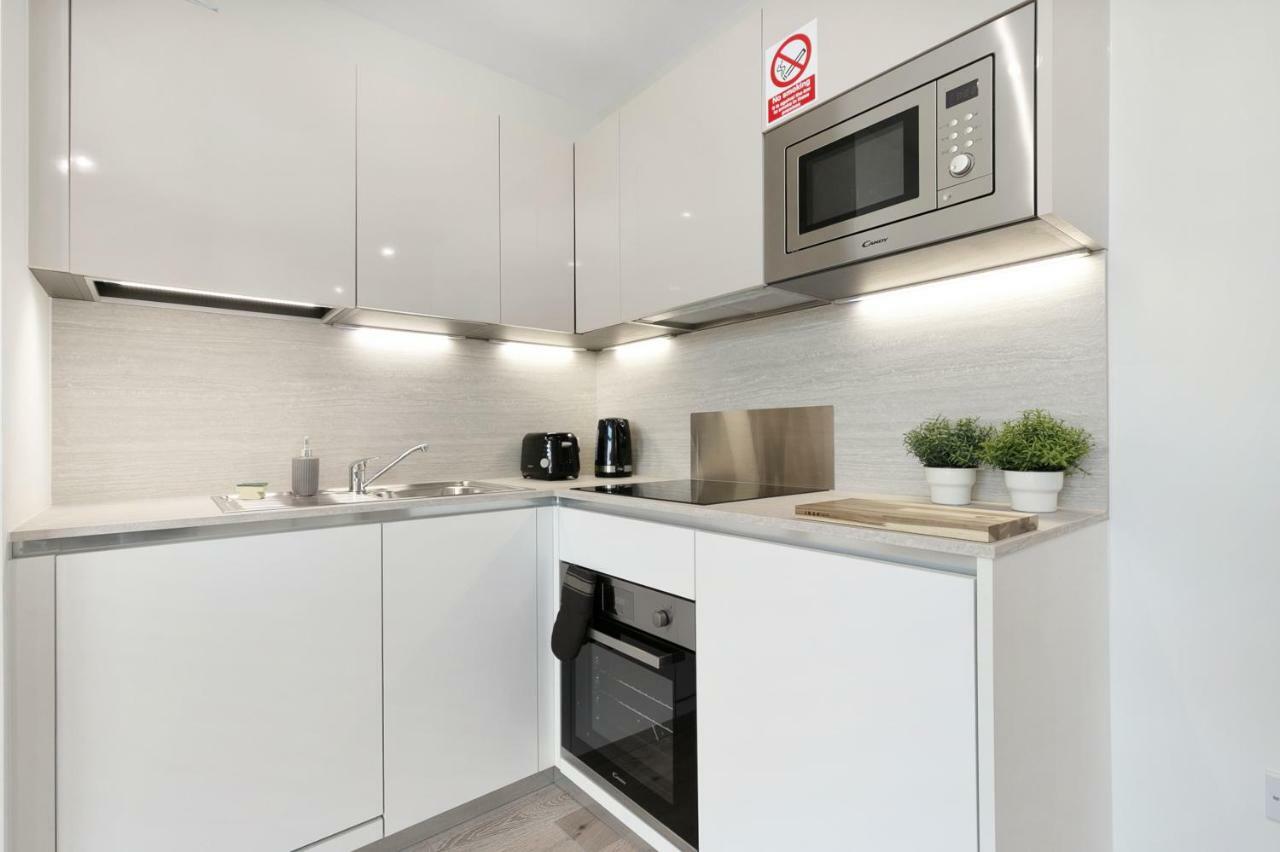 Mondial Apartments At Heathrow Harmondsworth Dış mekan fotoğraf