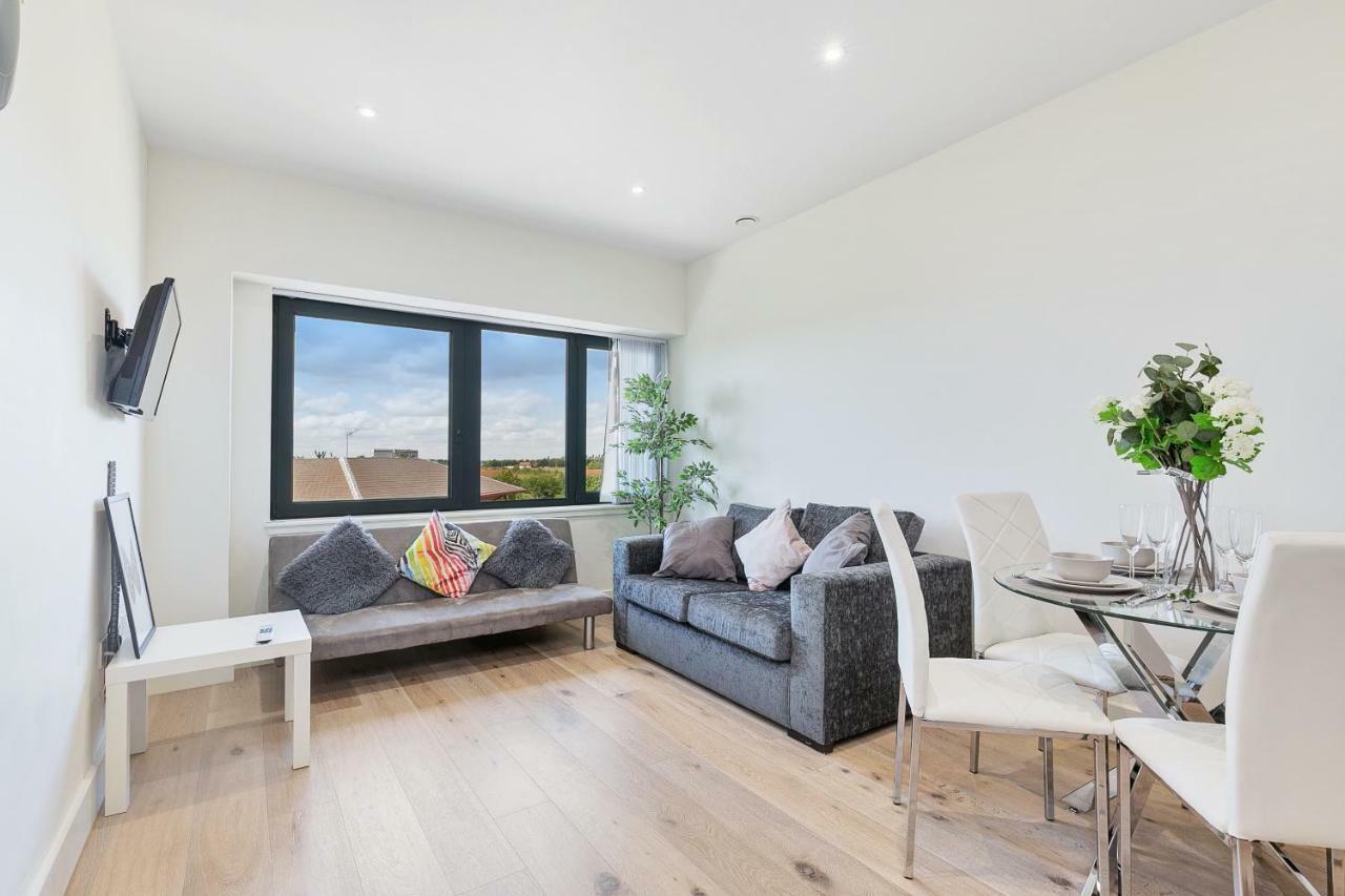 Mondial Apartments At Heathrow Harmondsworth Dış mekan fotoğraf