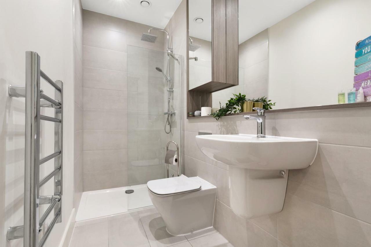 Mondial Apartments At Heathrow Harmondsworth Dış mekan fotoğraf