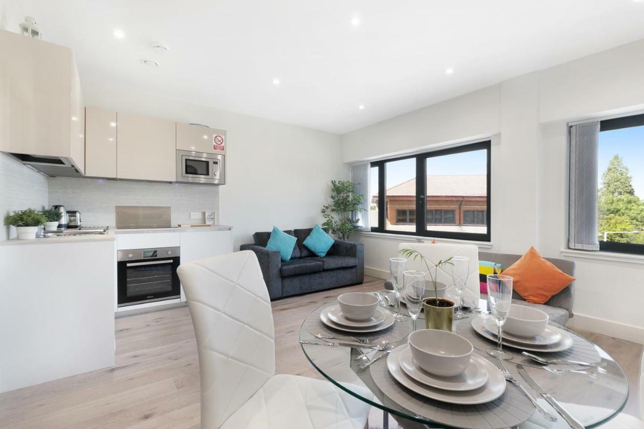 Mondial Apartments At Heathrow Harmondsworth Dış mekan fotoğraf
