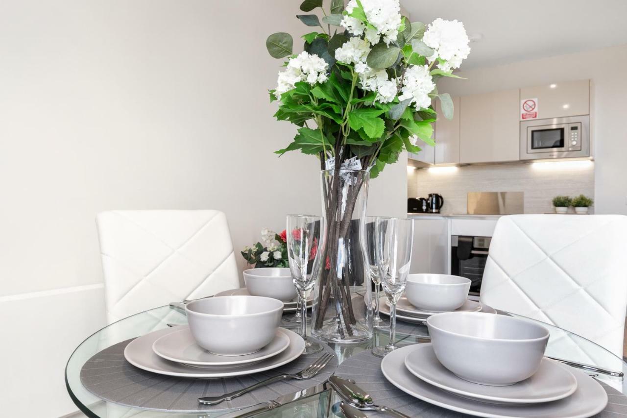 Mondial Apartments At Heathrow Harmondsworth Dış mekan fotoğraf