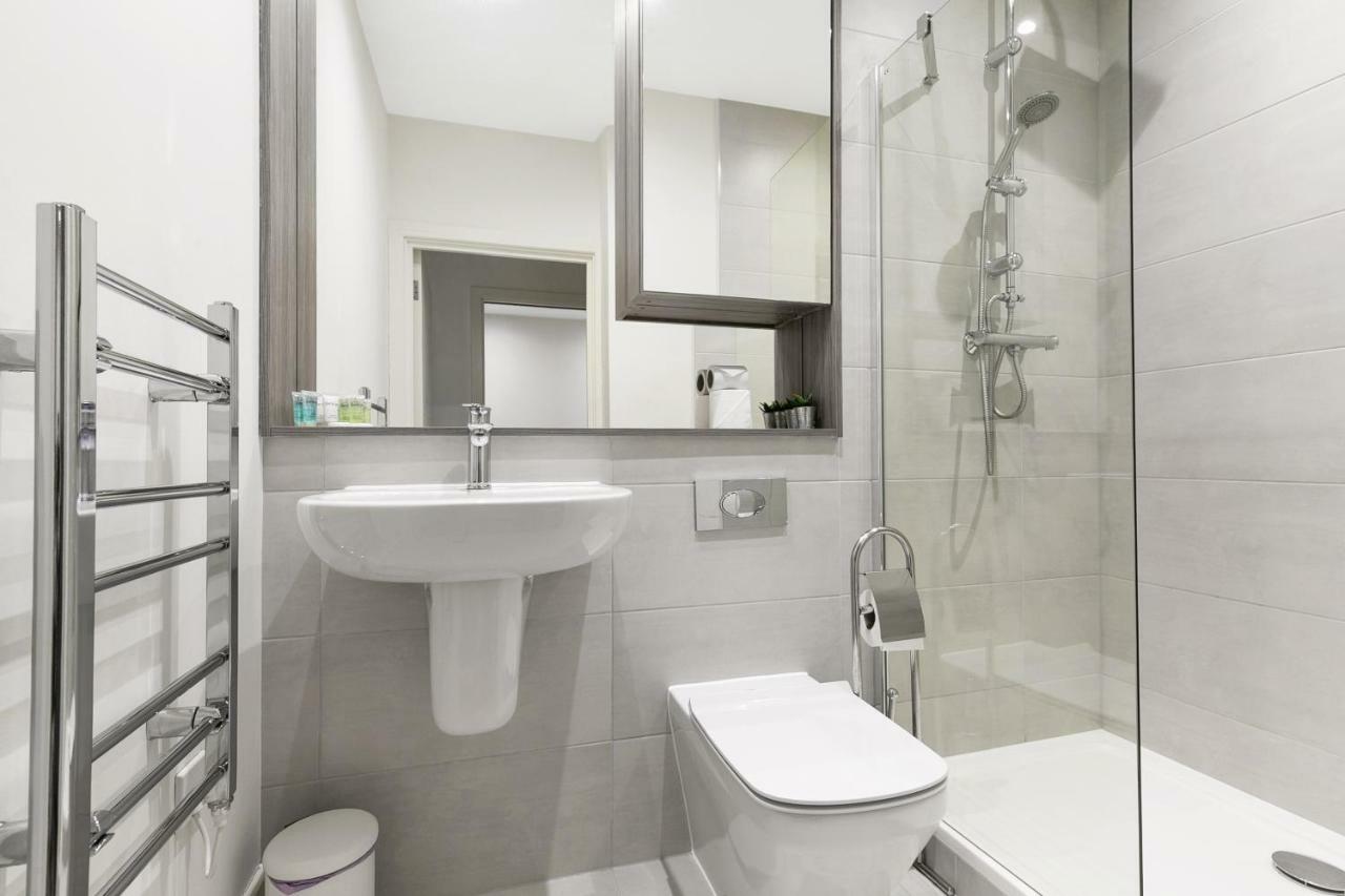 Mondial Apartments At Heathrow Harmondsworth Dış mekan fotoğraf