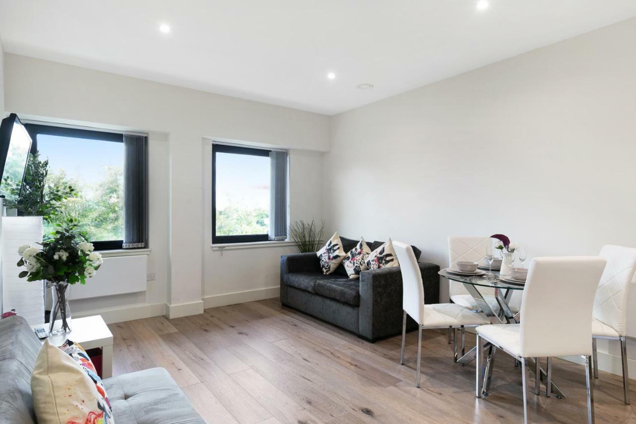 Mondial Apartments At Heathrow Harmondsworth Dış mekan fotoğraf