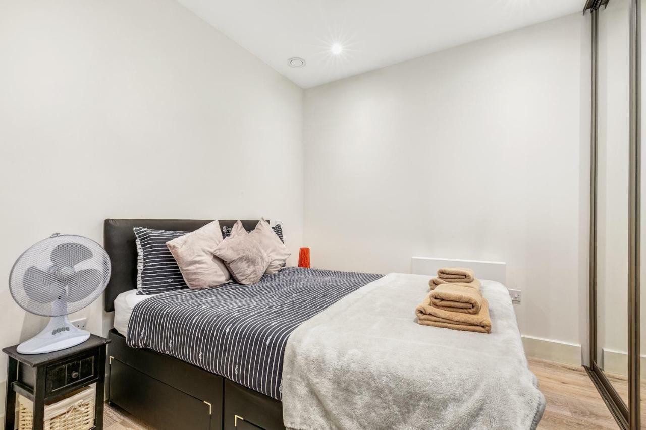 Mondial Apartments At Heathrow Harmondsworth Dış mekan fotoğraf