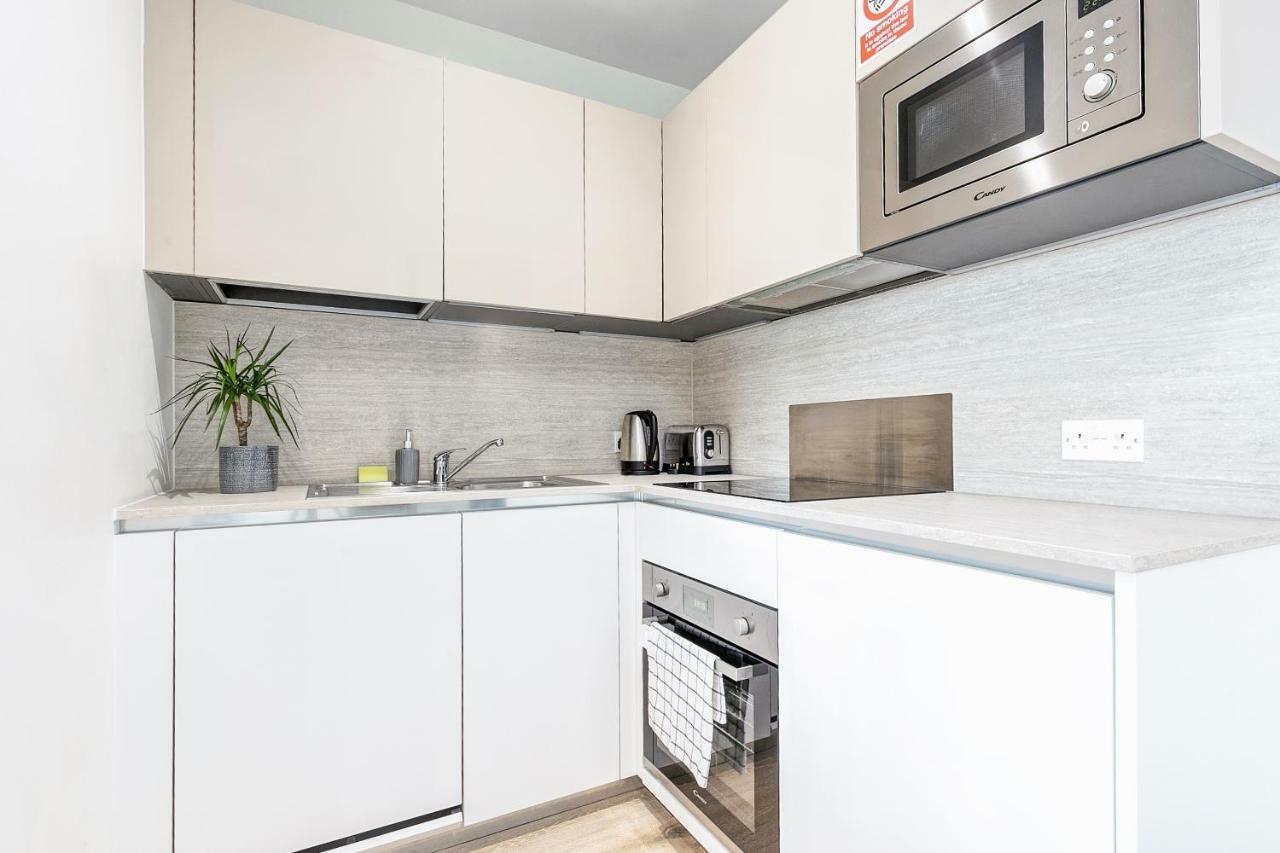 Mondial Apartments At Heathrow Harmondsworth Dış mekan fotoğraf