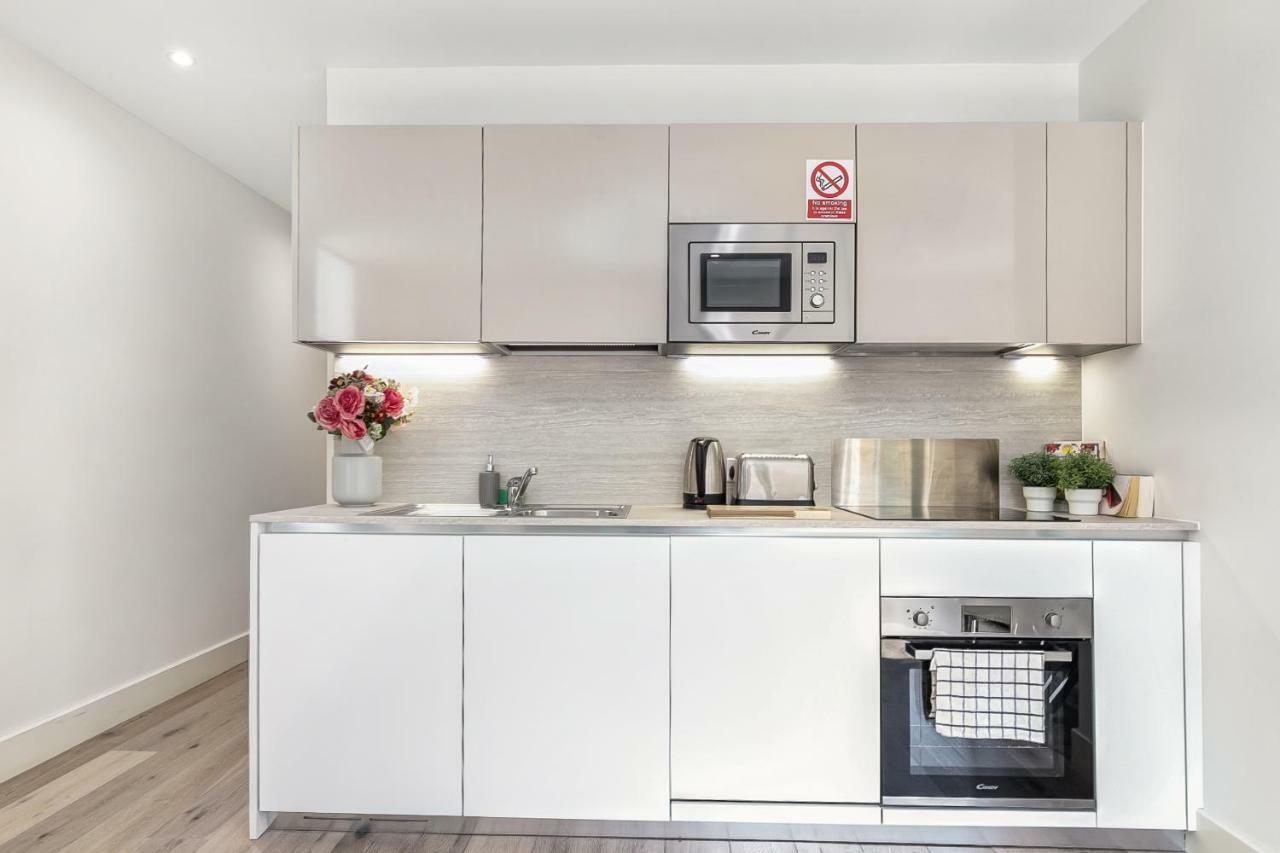 Mondial Apartments At Heathrow Harmondsworth Dış mekan fotoğraf