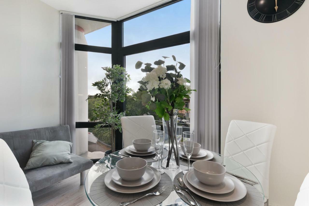 Mondial Apartments At Heathrow Harmondsworth Dış mekan fotoğraf
