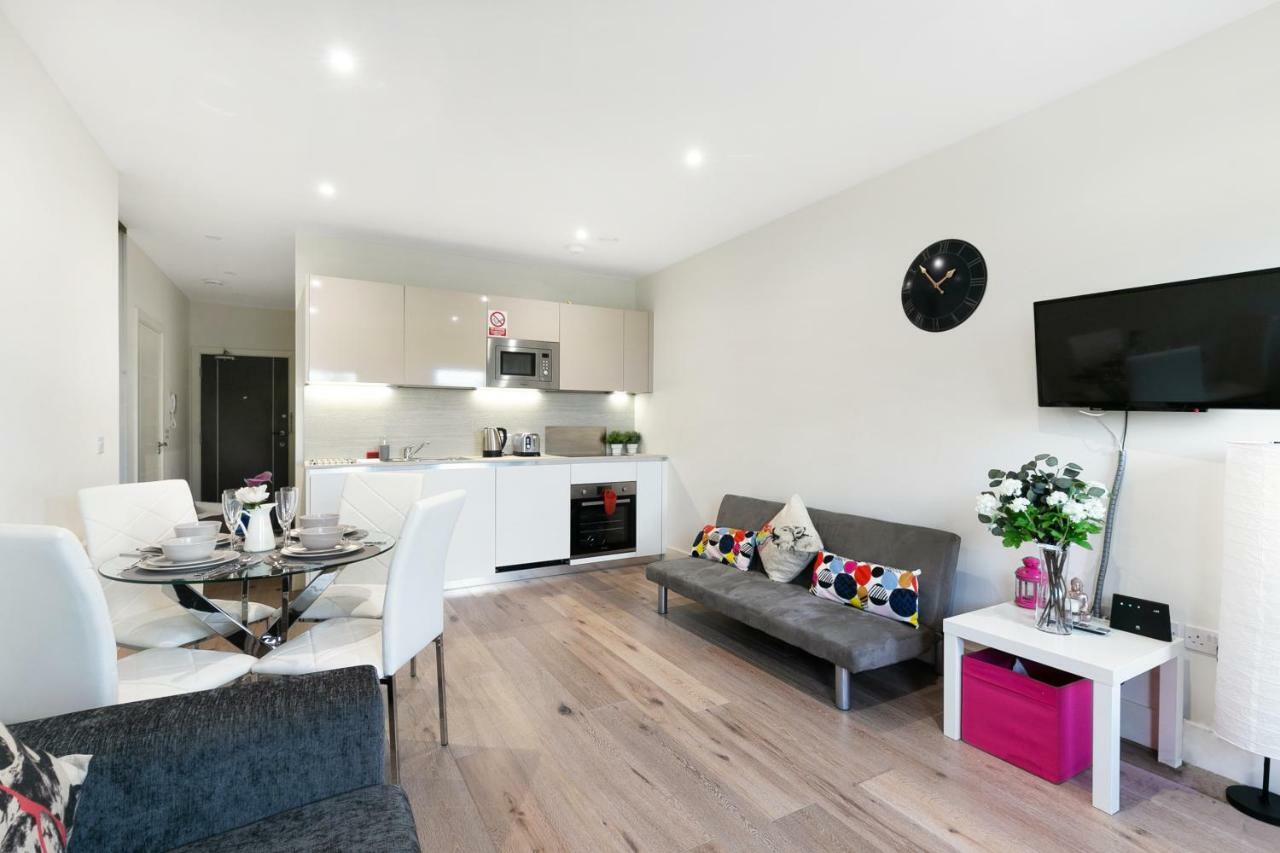 Mondial Apartments At Heathrow Harmondsworth Dış mekan fotoğraf