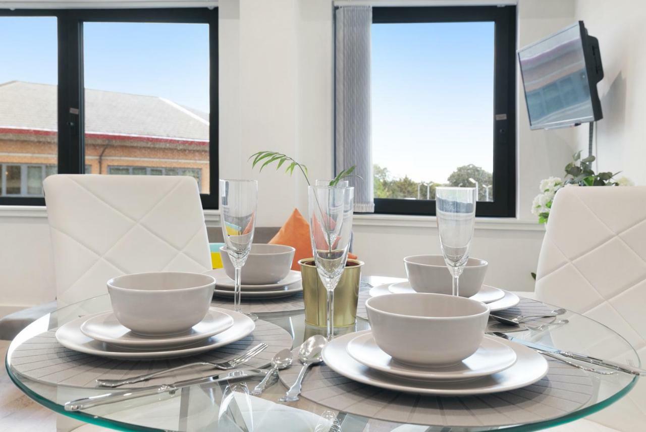 Mondial Apartments At Heathrow Harmondsworth Dış mekan fotoğraf