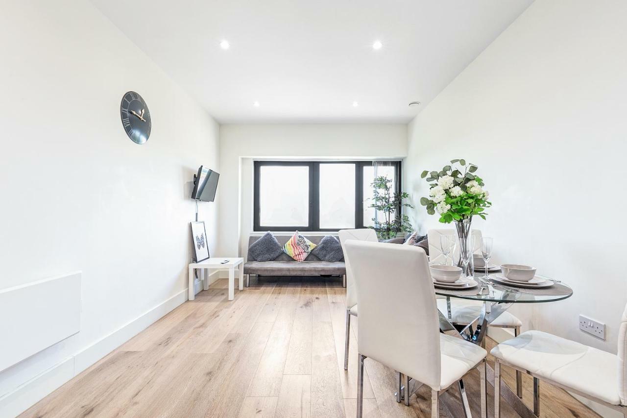 Mondial Apartments At Heathrow Harmondsworth Dış mekan fotoğraf